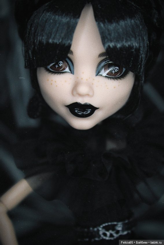 Wednesday 2.0 Rave'n — Куклы Monster High и Ever After High: G1 (фото 2)