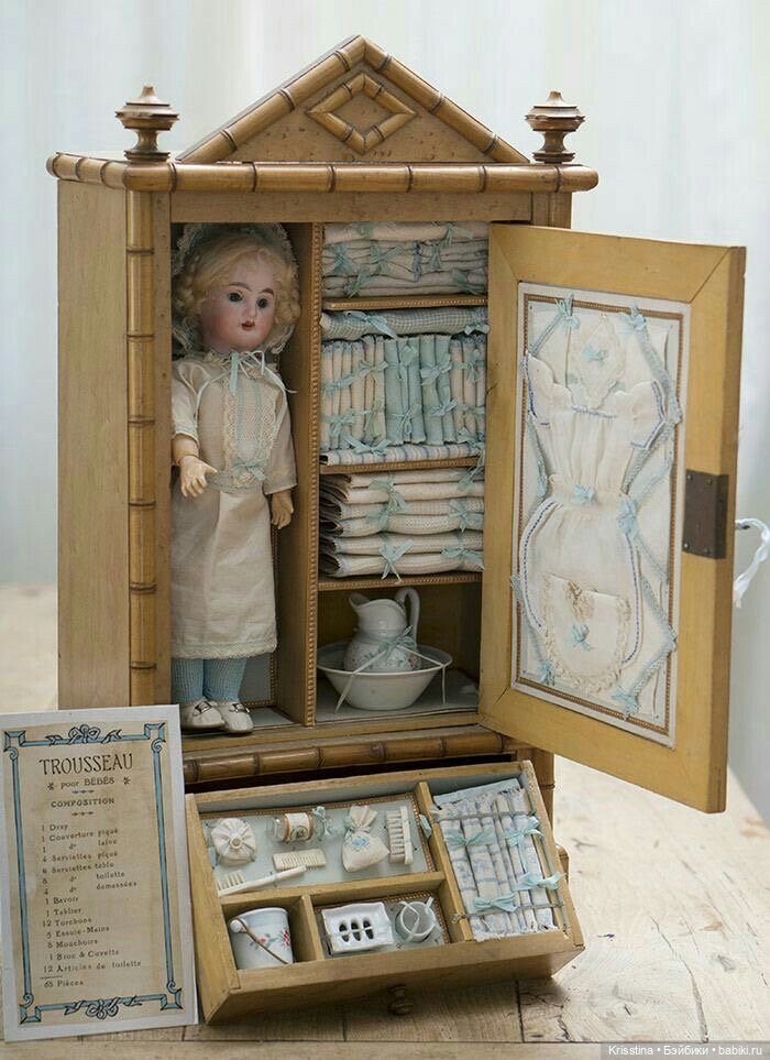 Антикварные игрушки ,куклы,наборы