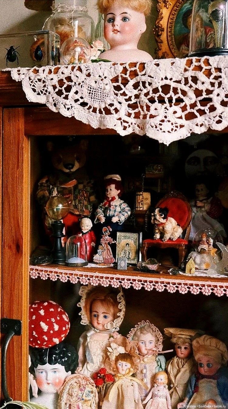 Антикварные игрушки ,куклы,наборы
