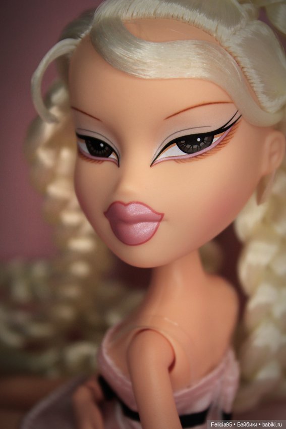 Bratz Bratzaversary Jade — Куклы Bratz (Братц) и Moxie Girlz: MGA (фото 5)