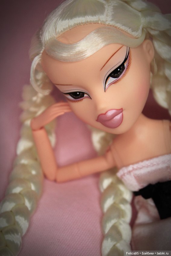 Bratz Bratzaversary Jade — Куклы Bratz (Братц) и Moxie Girlz: MGA (фото 2)