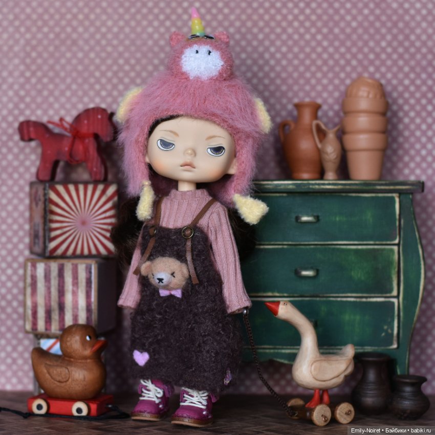 Бонни в розово-коричневых тонах