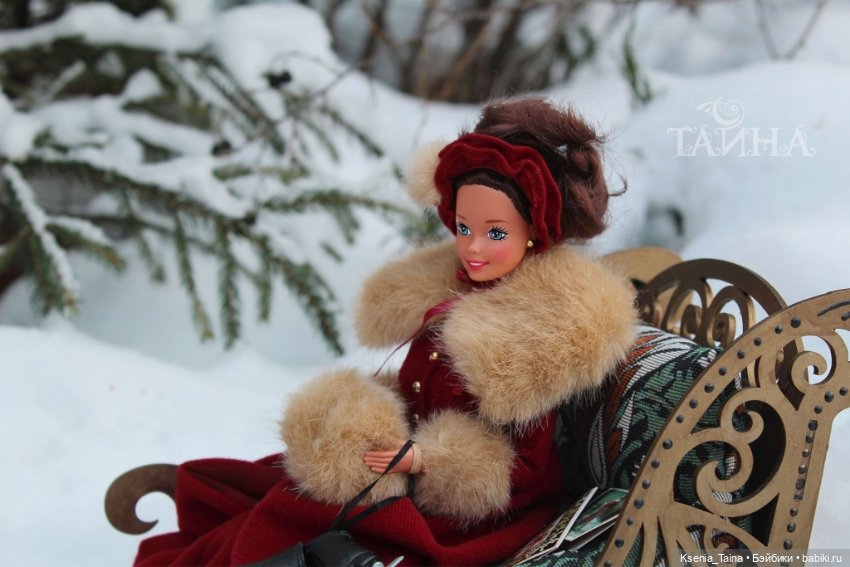 Зимняя прогулка Викторианской леди