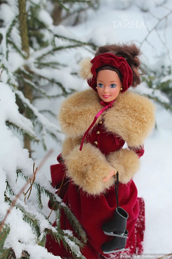 Зимняя прогулка Викторианской леди