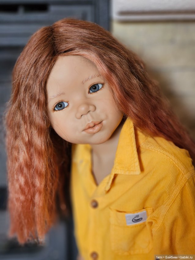 Девчонка рыжая, как маленькое солнце