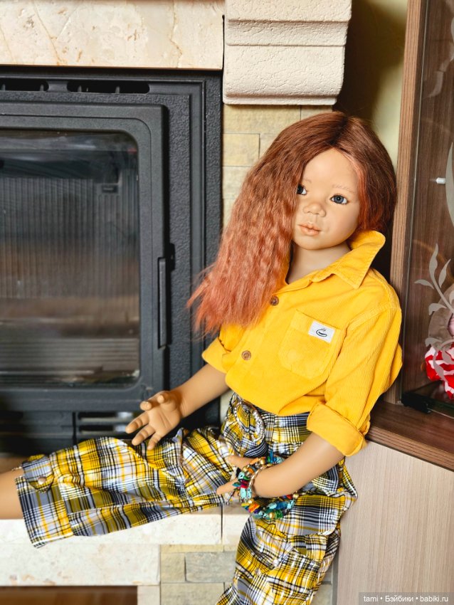 Девчонка рыжая, как маленькое солнце