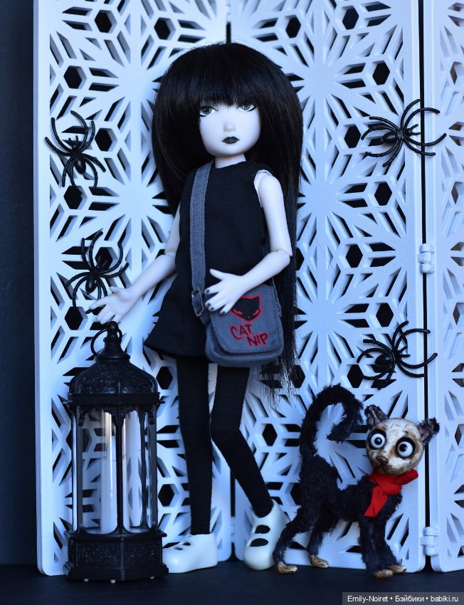 Странная Эмили — Куклы Ashton Drake (Эштон Дрейк): реалистичные малыши (фото 3)