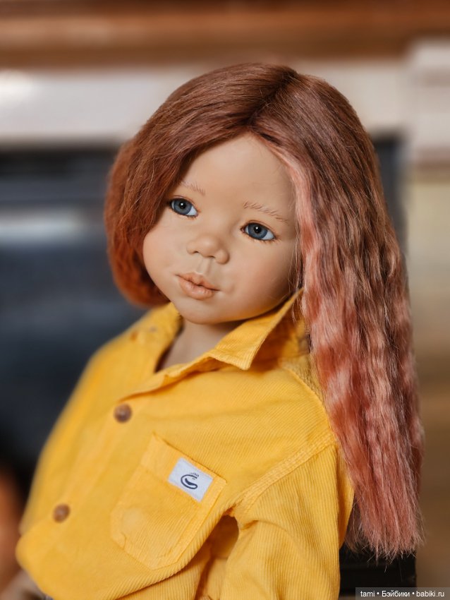 Девчонка рыжая, как маленькое солнце