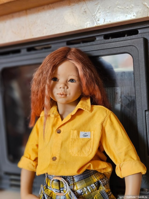 Девчонка рыжая, как маленькое солнце