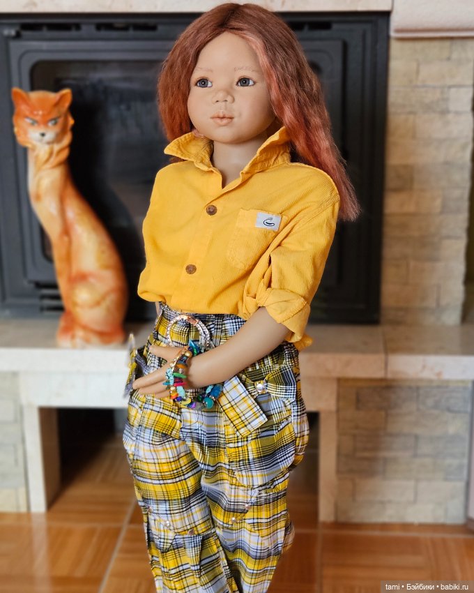 Девчонка рыжая, как маленькое солнце