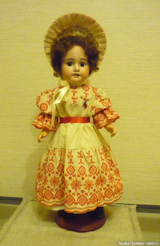 50 платьев или 12 лет с антикварными куклами (фото 10)
