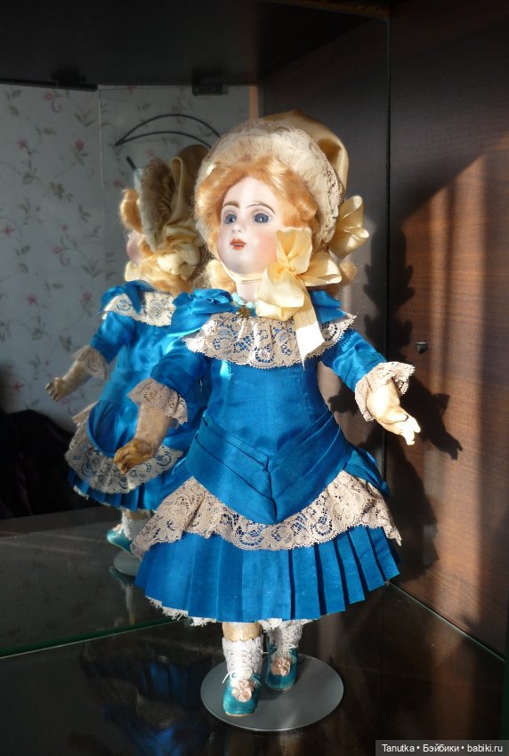 50 платьев или 12 лет с антикварными куклами