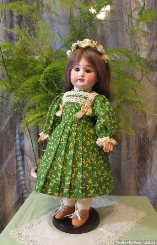 50 платьев или 12 лет с антикварными куклами