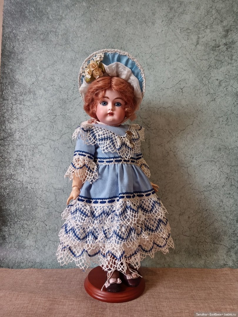 50 платьев или 12 лет с антикварными куклами