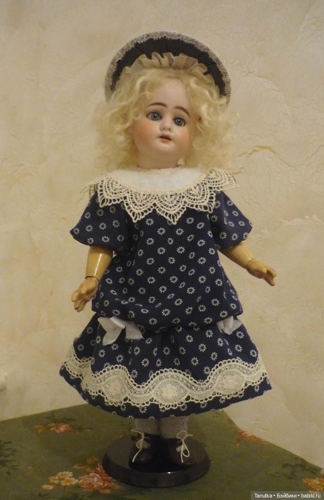 50 платьев или 12 лет с антикварными куклами