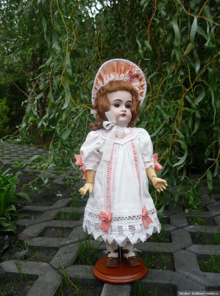 50 платьев или 12 лет с антикварными куклами (фото 3)