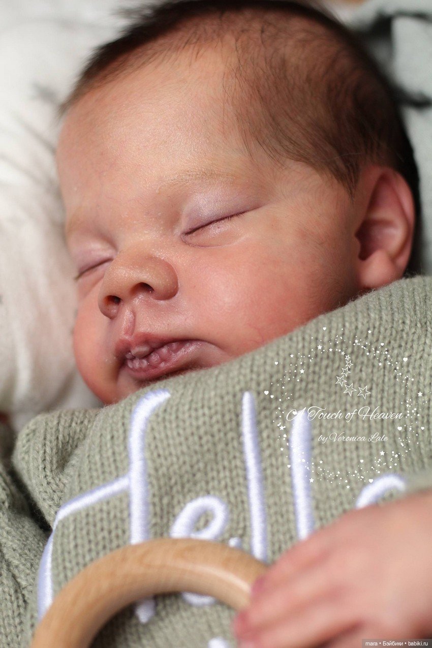 Lennon от скульптора Doris Moyers Hornbogen, автор прототипа Veronica Lale