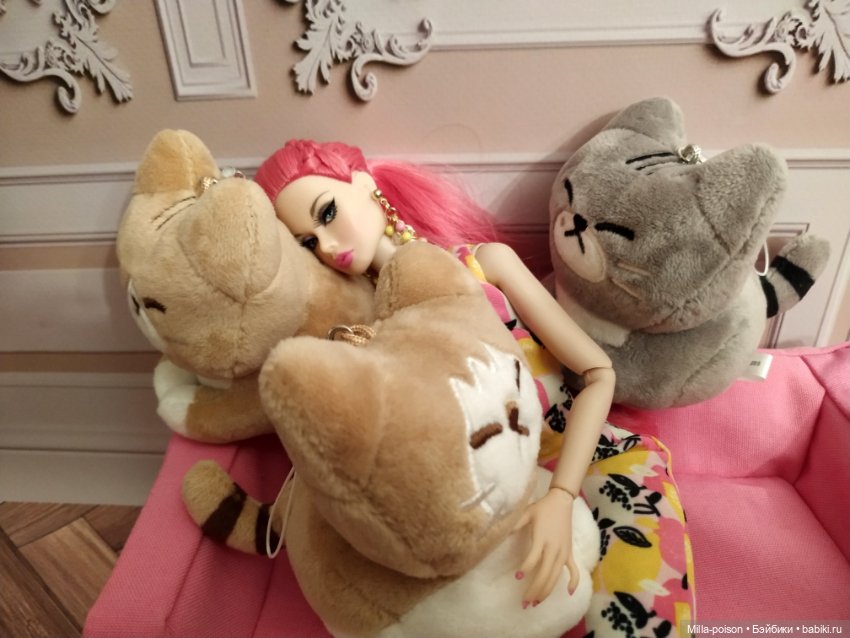 Доверься кошкам — Кукольные фотоистории и сериалы: комиксы