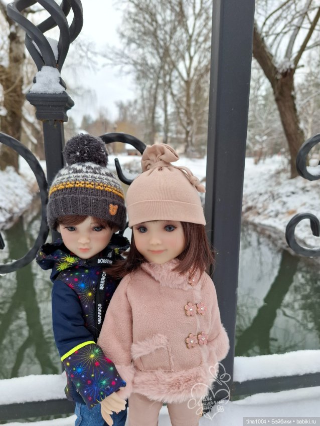 Знакомство — Куклы Ruby Red (Руби Ред) Fashion Friends: Siblies (фото 4)