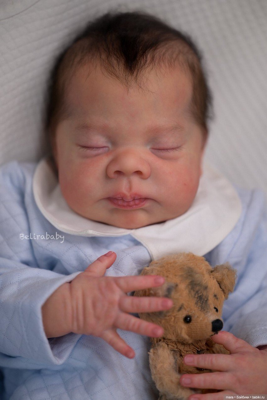 Lennon от скульптора Doris Moyers Hornbogen, автор прототипа Belirababy Reborn