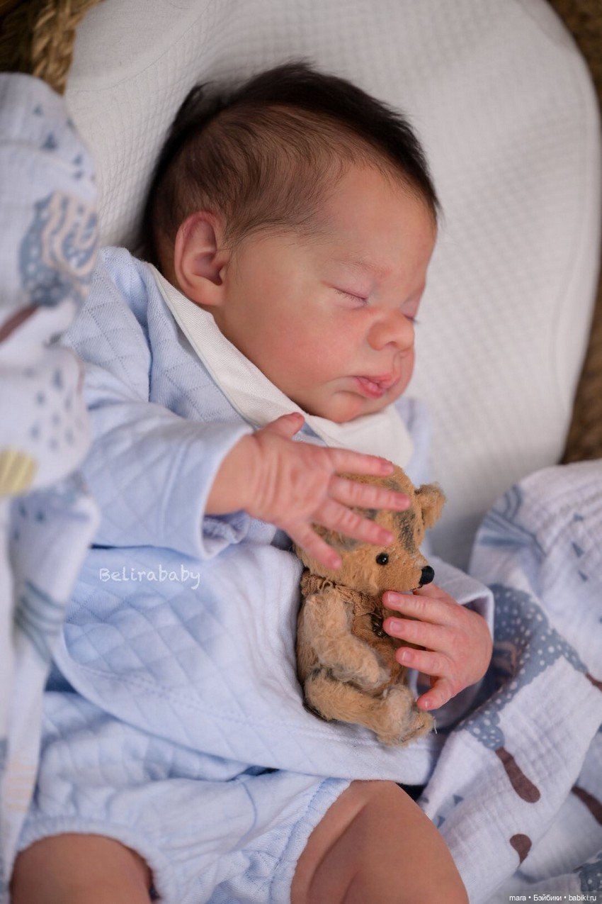 Lennon от скульптора Doris Moyers Hornbogen, автор прототипа Belirababy Reborn (фото 3)