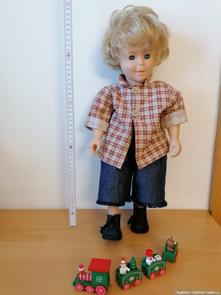 Знает кто- нибудь, что это за кукла? Тело набивное, голова, руки, ноги - винил (фото 2)