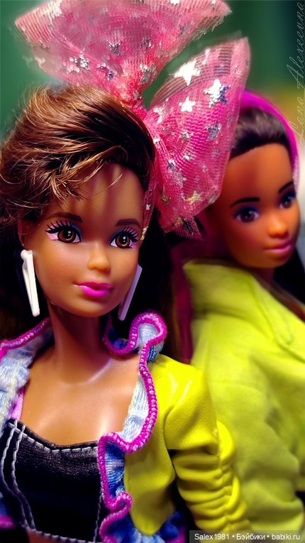 2021 Barbie Rewind Doll 80s edition - Dolls' Night Out (фото 3)