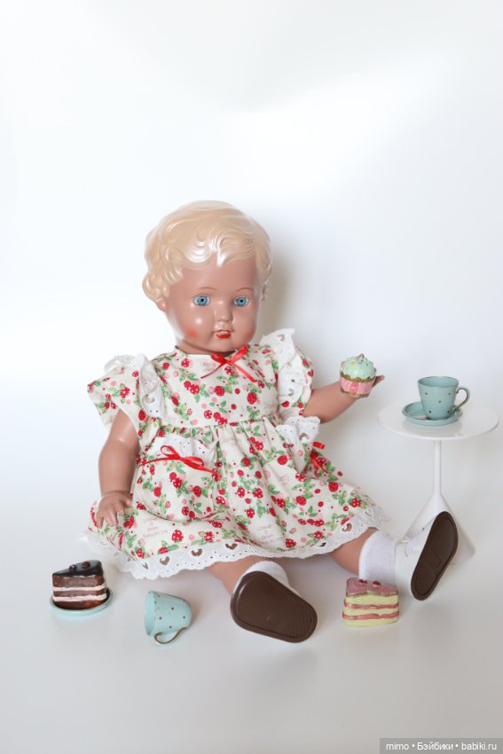 Ягодное платье — Реплики кукол Schildkrot (Шильдкрет): тортулон