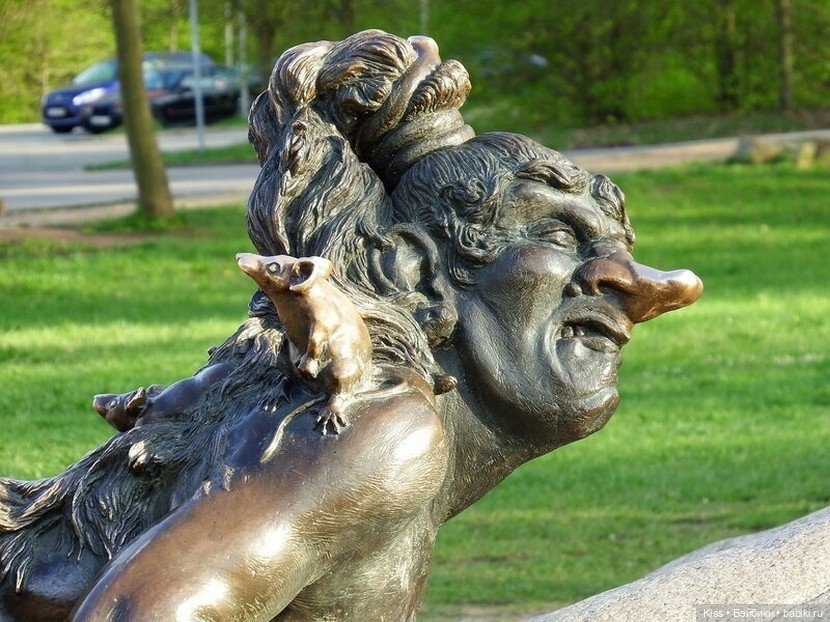 Памятник ведьме -Германия, Гарц (фото 4)