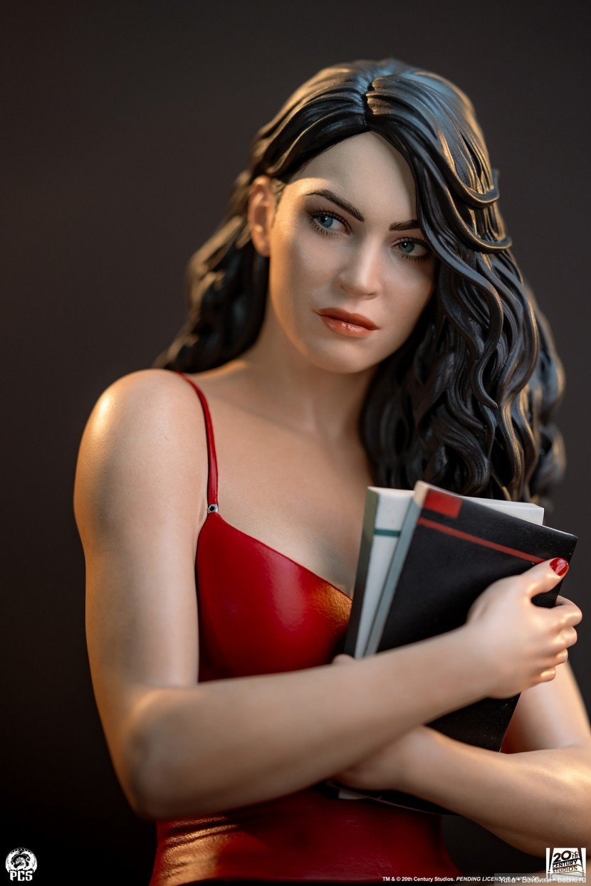 Premium Collectibles Studio - статуя Дженнифер / Меган Фокс