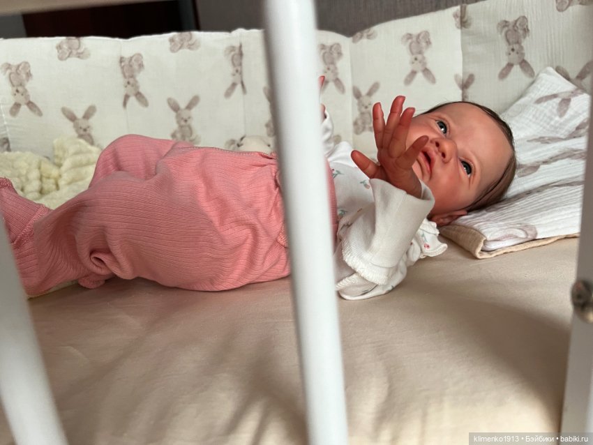 Малышка Gracie Mae open eyes