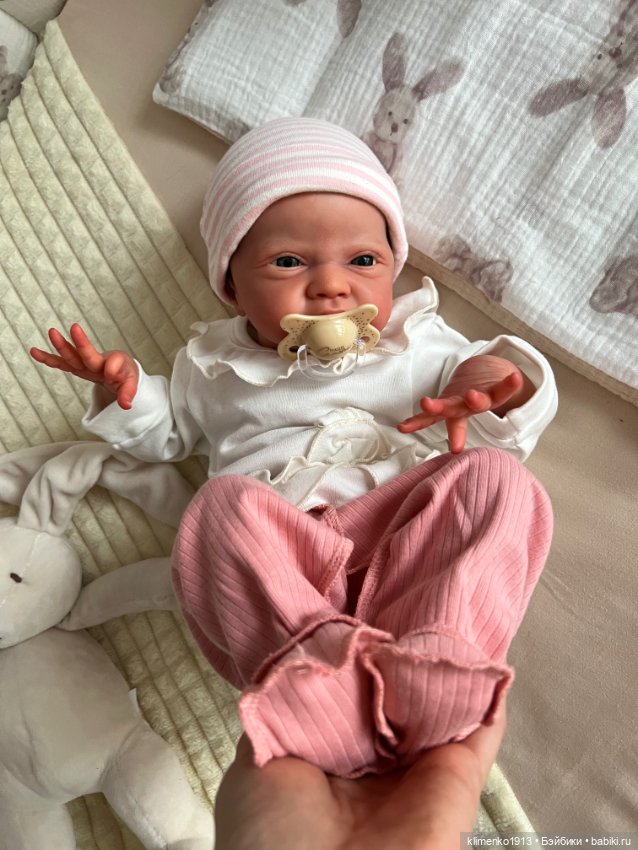 Малышка Gracie Mae open eyes