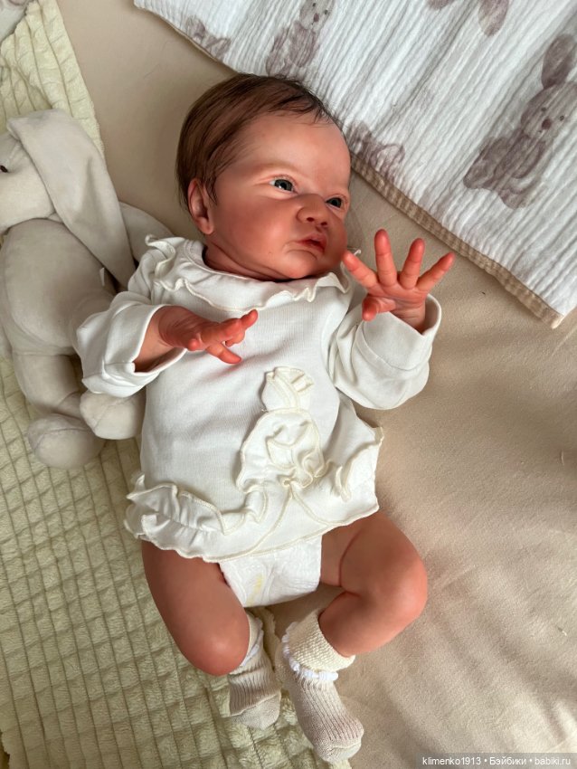 Малышка Gracie Mae open eyes