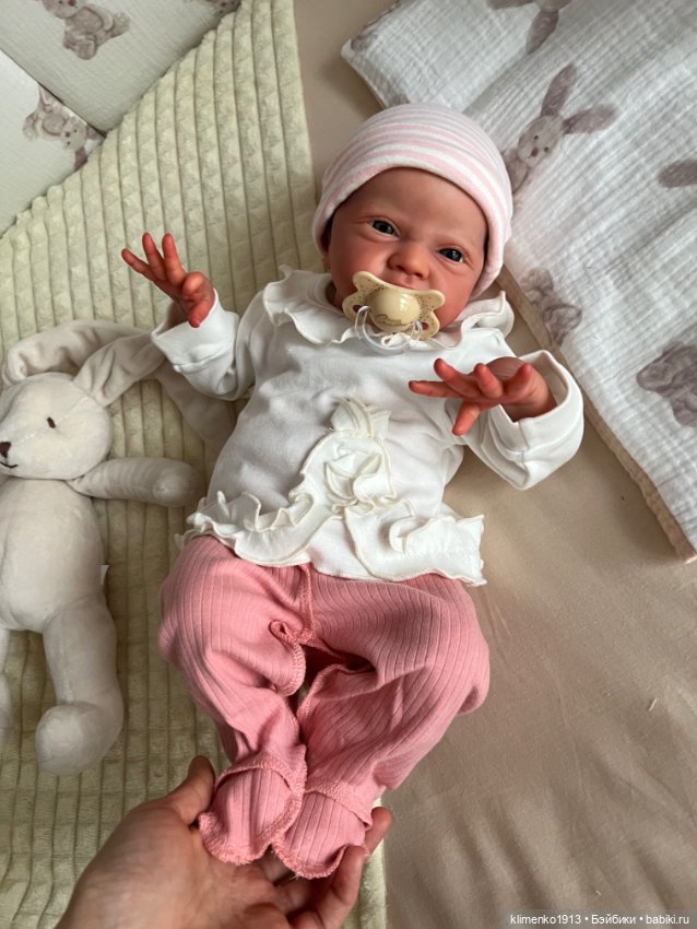 Малышка Gracie Mae open eyes