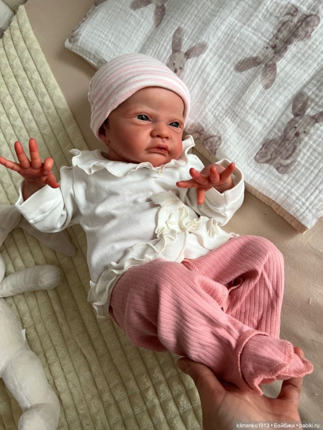 Малышка Gracie Mae open eyes