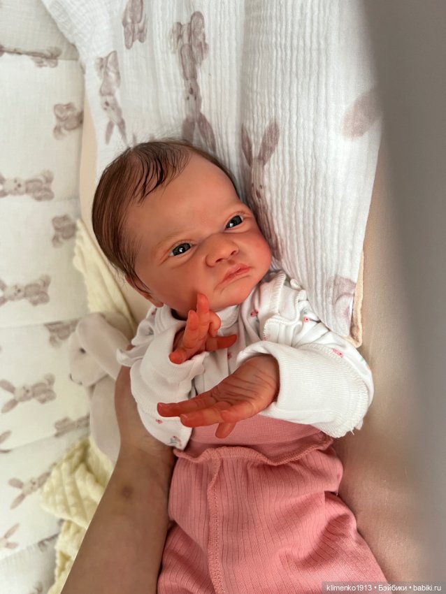 Малышка Gracie Mae open eyes