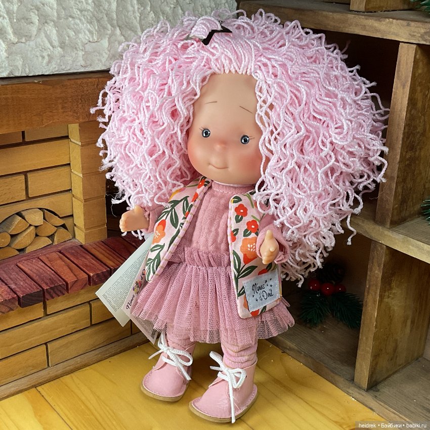 Кукла Little Pippa 23: Маленькая Пиппа с розовыми шерстяными волосами (фото 4)