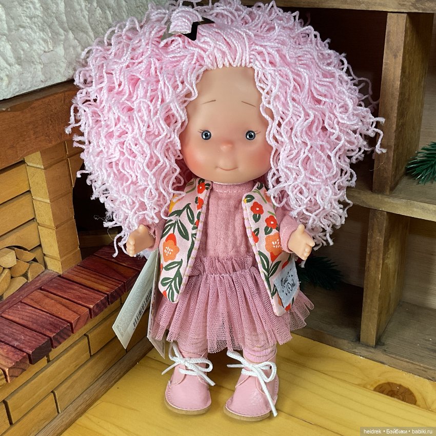 Кукла Little Pippa 23: Маленькая Пиппа с розовыми шерстяными волосами