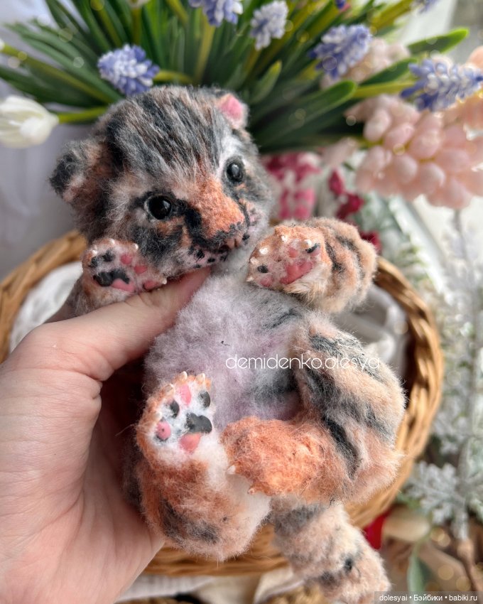 Тигрёнок Тэффи 🐯🎀 — Игрушки в смешанной технике (мех и глина): Арт