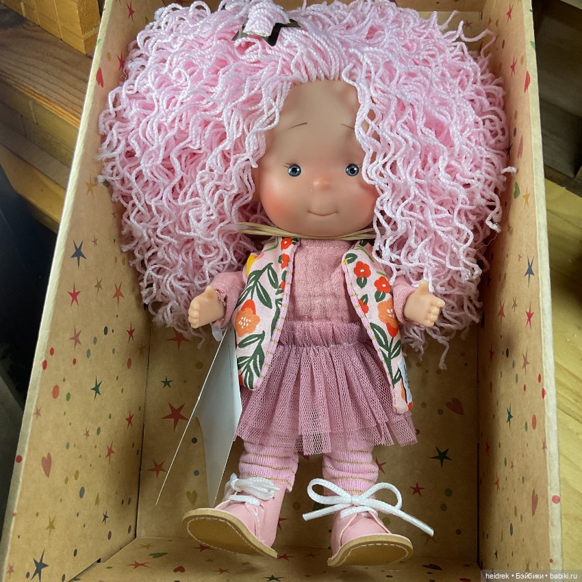 Кукла Little Pippa 23: Маленькая Пиппа с розовыми шерстяными волосами