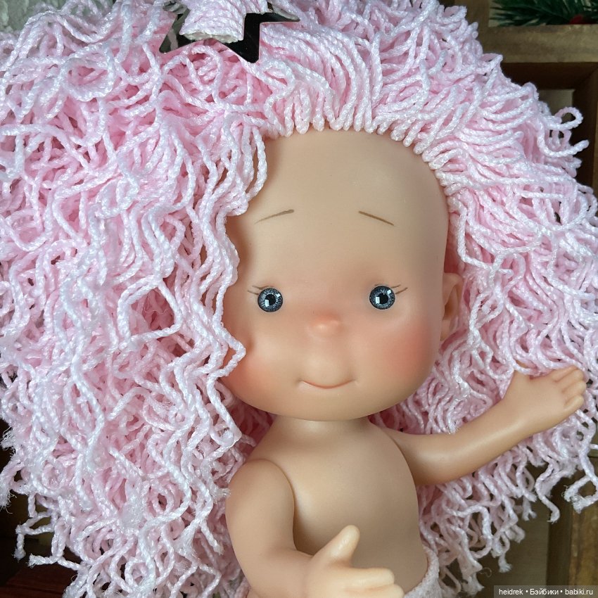 Кукла Little Pippa 23: Маленькая Пиппа с розовыми шерстяными волосами