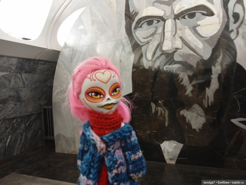 Catrinas Underworld Пинки в зимней Москве