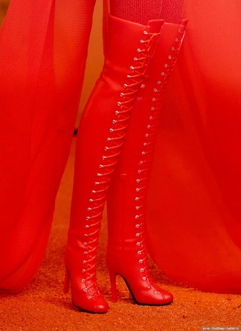 Barbie Signature Kylie Minogue Doll (фото 5)