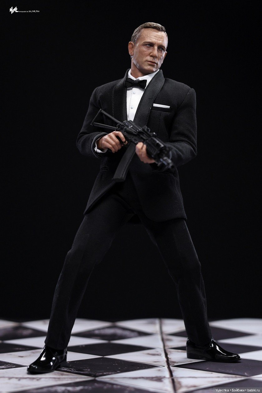 Джеймс Бонд - Hot Toys — Коллекционные фигурки Hot Toys (Хот Тойс) 1:6: фото