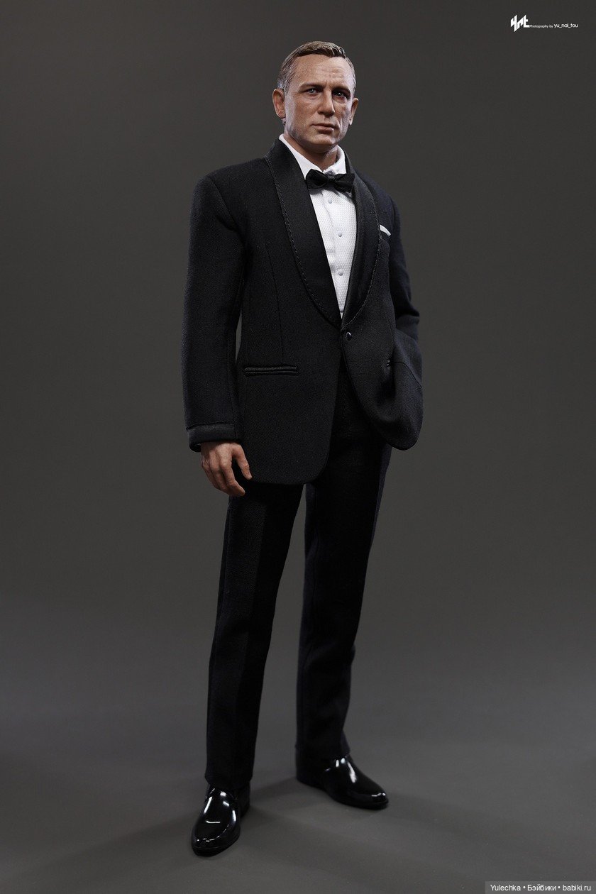 Джеймс Бонд - Hot Toys — Коллекционные фигурки Hot Toys (Хот Тойс) 1:6: фото (фото 4)
