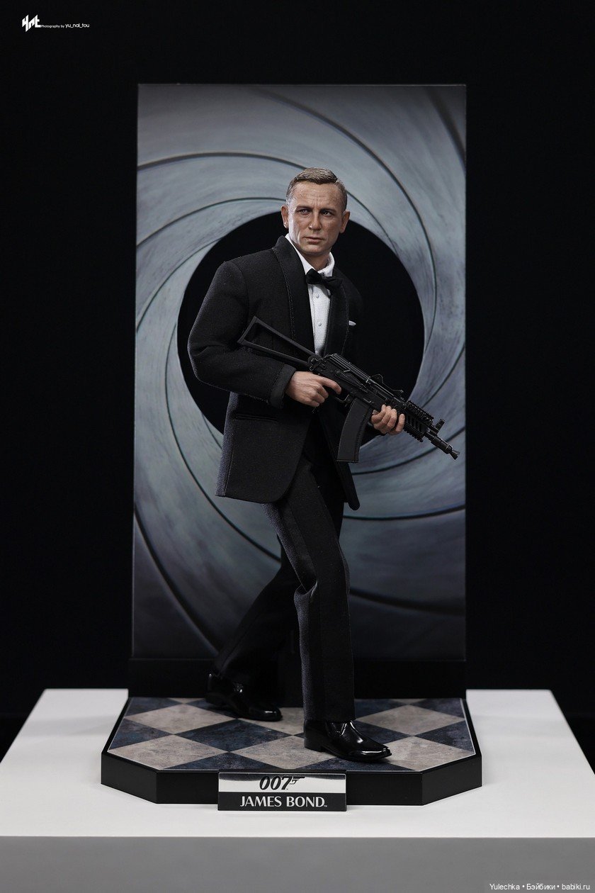Джеймс Бонд - Hot Toys — Коллекционные фигурки Hot Toys (Хот Тойс) 1:6: фото (фото 8)