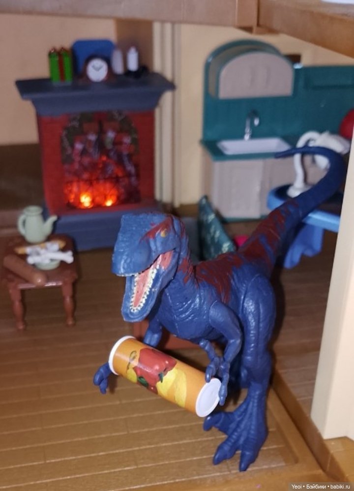Динозавры в доме Сильвани Фемили)