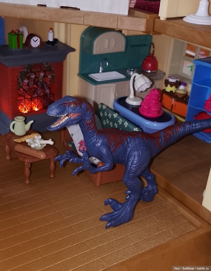 Динозавры в доме Сильвани Фемили)