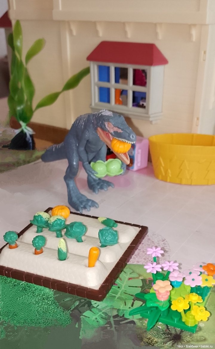Динозавры в доме Сильвани Фемили)