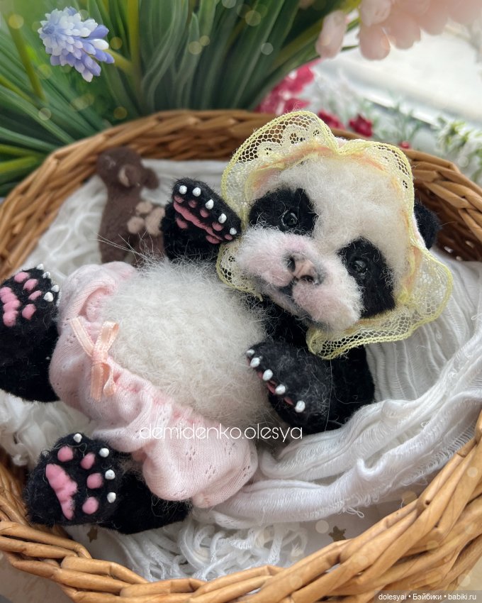 Маленькая панда Марфа 🐼🌸 — Игрушки в смешанной технике (мех и глина): Арт (фото 4)